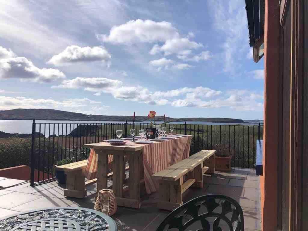 Dolphin Beach Country House - Rental Property Clifden Eksteriør bilde