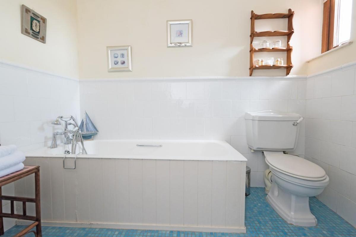 Dolphin Beach Country House - Rental Property Clifden Eksteriør bilde