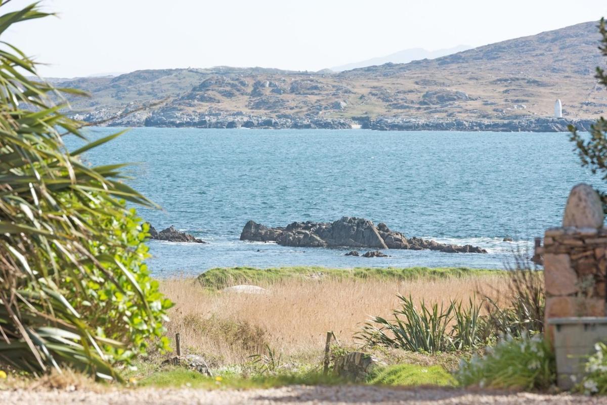 Dolphin Beach Country House - Rental Property Clifden Eksteriør bilde